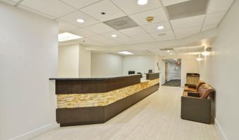 3 WASHINGTON Cir NW G2, Washington, DC 20037