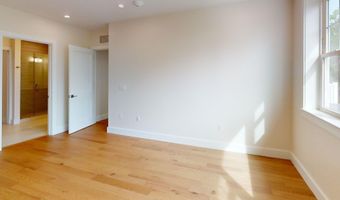 4 Longview Dr 403, Atkinson, NH 03811
