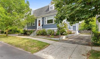 92 Franklin St, Bristol, RI 02809