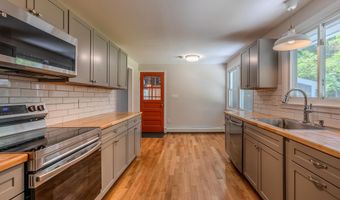 107 Colbrook Dr, Arlington, VT 05250