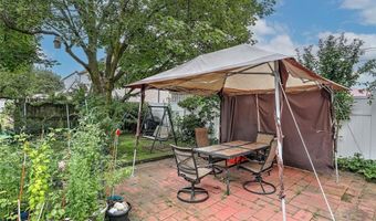 40 Brightridge Ave, East Providence, RI 02914