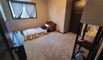 1302 18th Dr NE, Austin, MN 55912