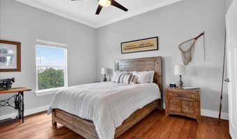 4032 Bank St, Bay St. Louis, MS 39520