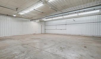 301 Old Dubuque Rd, Anamosa, IA 52205