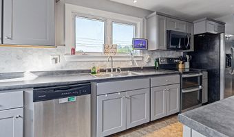 304 Eastern Ave, Augusta, ME 04330