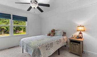 100 Carnation Dr, Andrews, SC 29510
