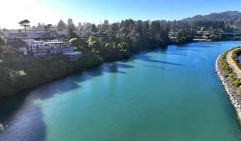 222 DEL NORTE Ln 17, Brookings, OR 97415