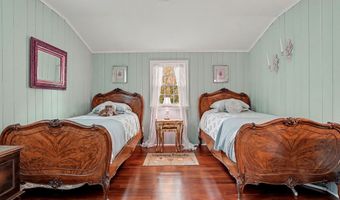 10 Snug Harbor Dr, Danbury, CT 06811