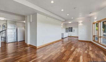 22000 SE Upper Matthews Creek Ln, Amity, OR 97101