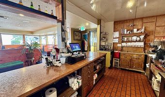 925 CHETCO Ave, Brookings, OR 97415