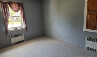 31 S Emerson Ave, Amity Harbor, NY 11701