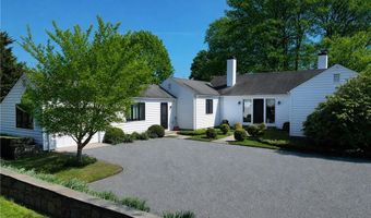 18 Ledge Rd, Newport, RI 02840