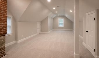 266 Orchard Ave, Belford, NJ 07718