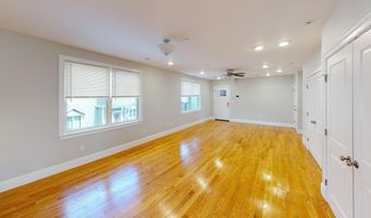 45 Spring St 12A, Boston, MA 02132