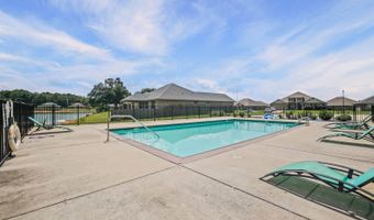 6236 Emerald Lake Dr, Biloxi, MS 39532