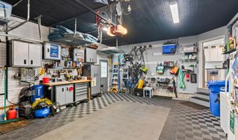 29 Grey Meadow Dr, Burlington, VT 05408