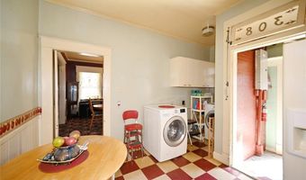 308 R St, Atchison, KS 66002