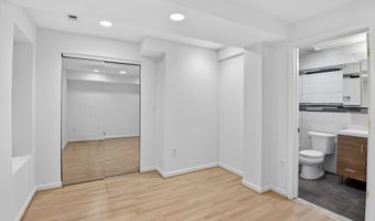 424 Q St NW A, Washington, DC 20001