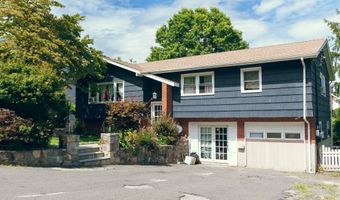 4 Perkins St, Danbury, CT 06810