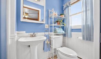 6 Arbeth Ave, Narragansett, RI 02882