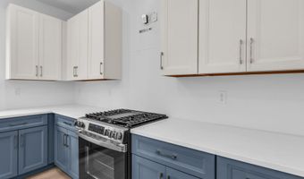 389 Southern Blvd, Bayville, NJ 08721