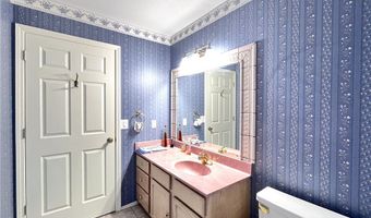 40 Portsmouth Dr, Bella Vista, AR 72714