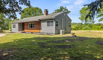 20 Maple Ct, Hopkinton, RI 02804