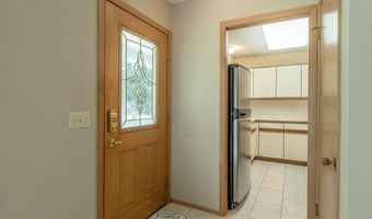 518 Topaz Ln, Madison, WI 53714