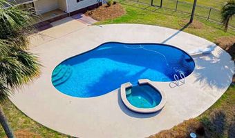 7837 Val Del Rd, Adel, GA 31620