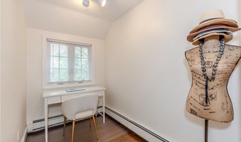 7 White Birch Rd, Cranston, RI 02920
