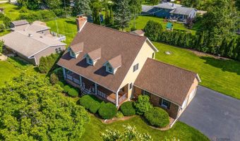 22205 W PINEVIEW Dr, Antioch, IL 60002
