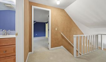 22 Cortland Cir, Bangor, ME 04401