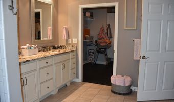 8034 Clearwater Ct, Plainfield, IN 46168