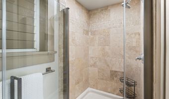 75-6025 ALII Dr E202, Kailua Kona, HI 96740