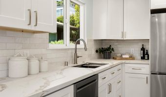 517 Sumner Ave, Aptos, CA 95003