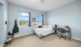 1546 Oak Ave, Carlsbad, CA 92008