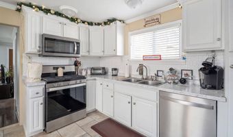 113 Chapel Pl, Amsterdam, NY 12010