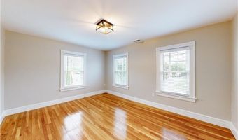 845 Main St, East Greenwich, RI 02818