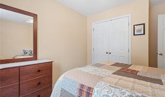 1105 Chapel St, Baldwin City, KS 66006