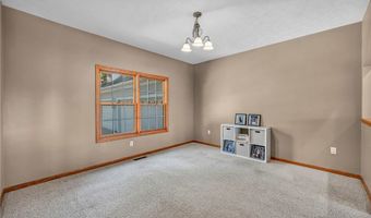 596 Vaughn Trl, Akron, OH 44319