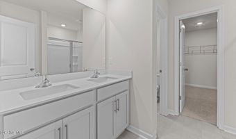 1091 Aviator Ln, Ayden, NC 28513