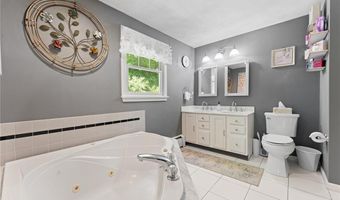 17 Boyle Ave, Cumberland, RI 02864