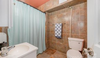 2106 Woodhurst Ln, Albemarle, NC 28001