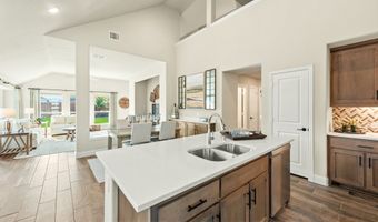 215 Seminole Trl, Alvarado, TX 76009