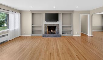 10 Willo Ln, Albany, NY 12211