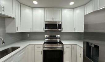 6013 FORTUNE Pl 6013, Apollo Beach, FL 33572