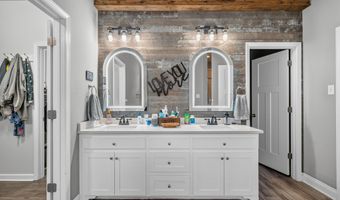 2922 Palamino Dr, Benton, AR 72015