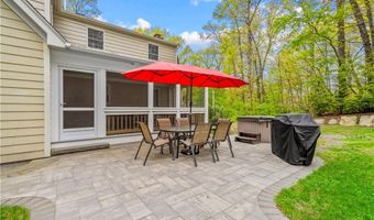 17 Will Croft St, Cumberland, RI 02864