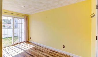63 Ferncliff Ave, North Providence, RI 02911