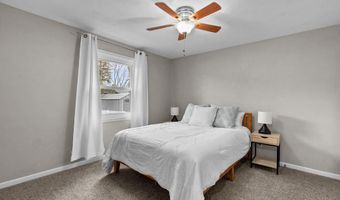 606 S WILD ROSE Ln, Appleton, WI 54914